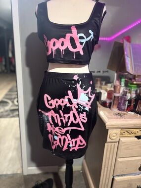NWT SHEIN Black Mini Skirt & Crop Top Set with Pink and Light Blue Graffiti